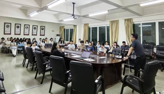 e834bdec4837deaf29d6d7b7f9d1d55f